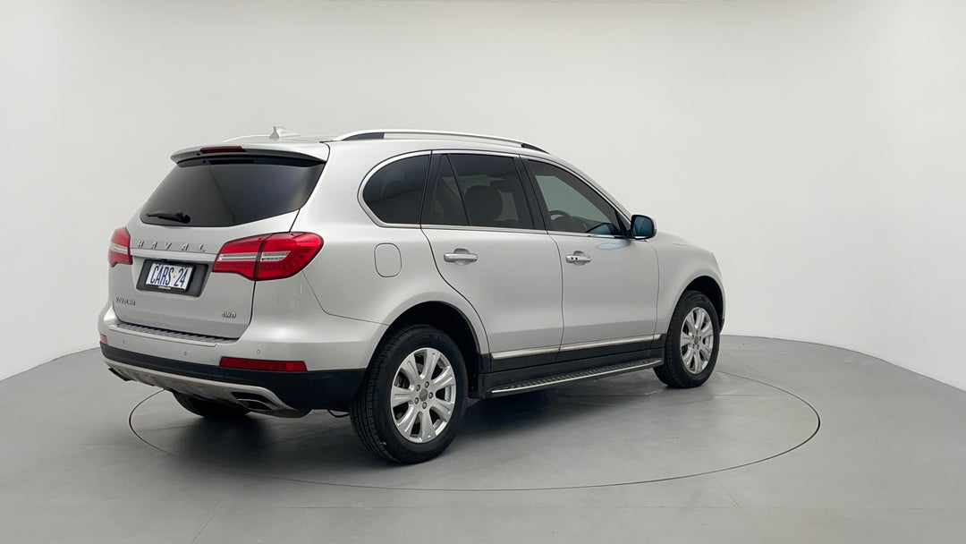 Right Back Diagonal (45- Degree) View