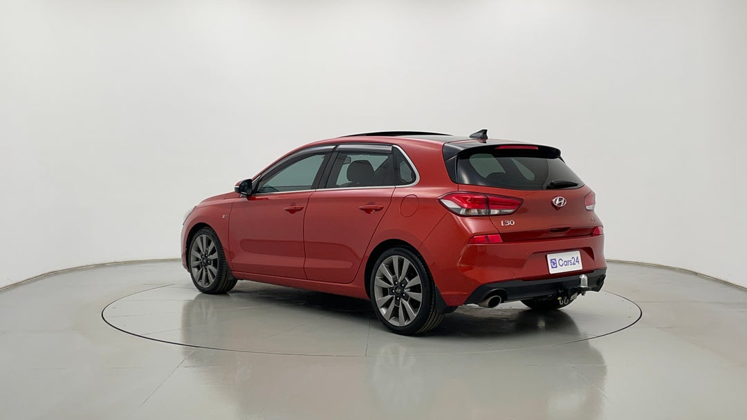 Left Back Diagonal (45- Degree) View