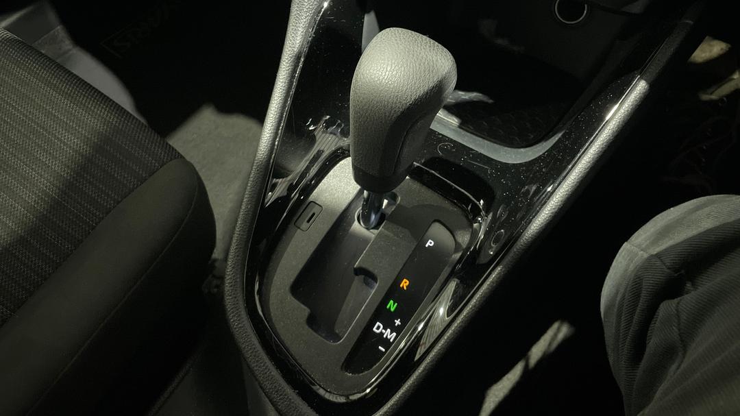 2023 Toyota Yaris Ascent Sport, Automatic, 48597 km, Gear Lever 