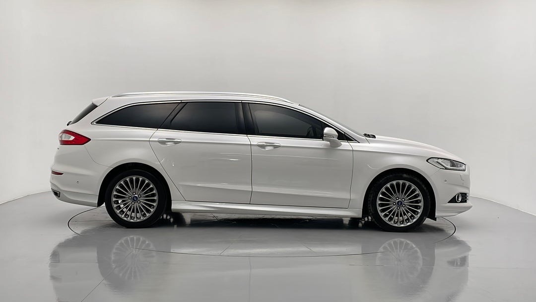2016 Ford Mondeo Titanium Tdci, Automatic, 90381 km, Right Side View