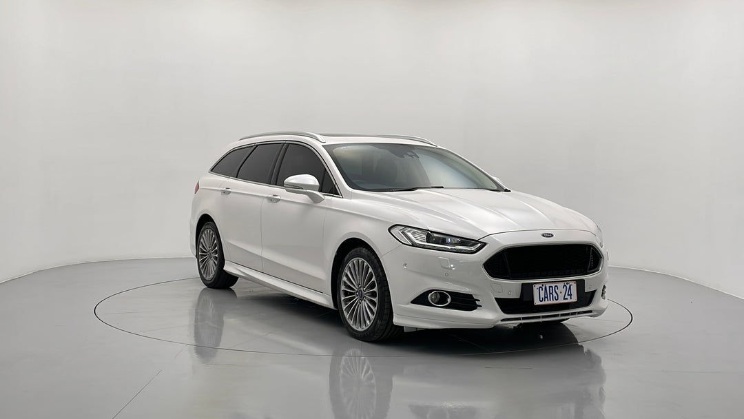 2016 Ford Mondeo Titanium Tdci, Automatic, 90381 km, Right Front Diagonal (45- Degree) View