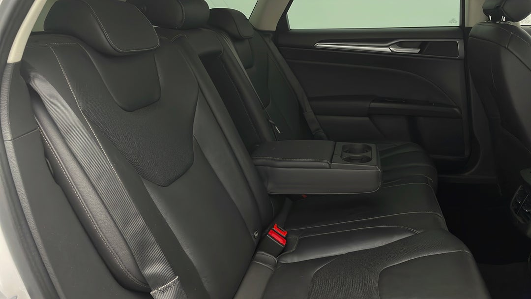 2016 Ford Mondeo Titanium Tdci, Automatic, 90381 km, Right Side Rear Door Cabin View
