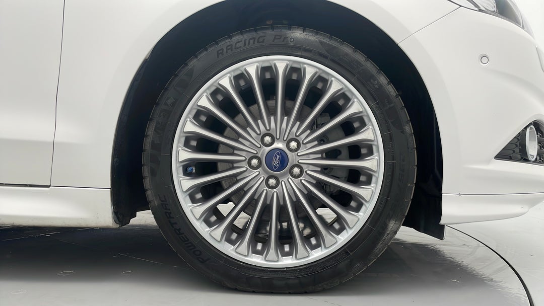 2016 Ford Mondeo Titanium Tdci, Automatic, 90381 km, Right Front Wheel