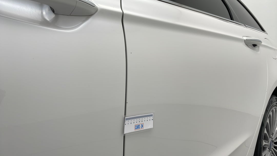 2016 Ford Mondeo Titanium Tdci, Automatic, 90381 km, Doors Rear LHS Chip