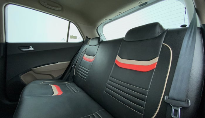 2019 Hyundai Grand i10 SPORTZ 1.2 KAPPA VTVT, Petrol, Manual, 25,714 km, Right Side Rear Door Cabin