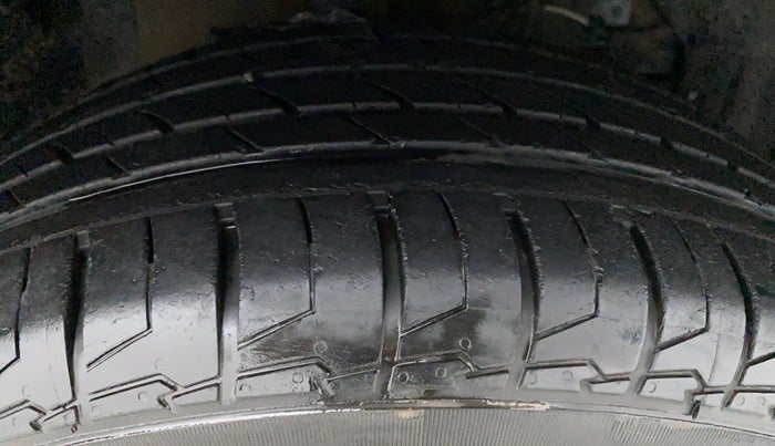 2018 Maruti S Cross ALPHA SHVS, Diesel, Manual, 24,370 km, Right Front Tyre Tread