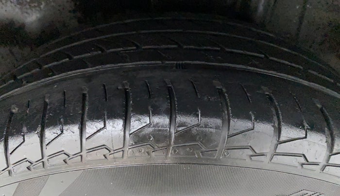 2018 Maruti S Cross ALPHA SHVS, Diesel, Manual, 24,370 km, Left Rear Tyre Tread