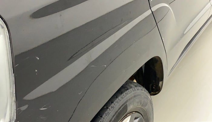 2019 Mahindra TUV300 T4 PLUS, Diesel, Manual, 57,069 km, Right quarter panel - Minor scratches