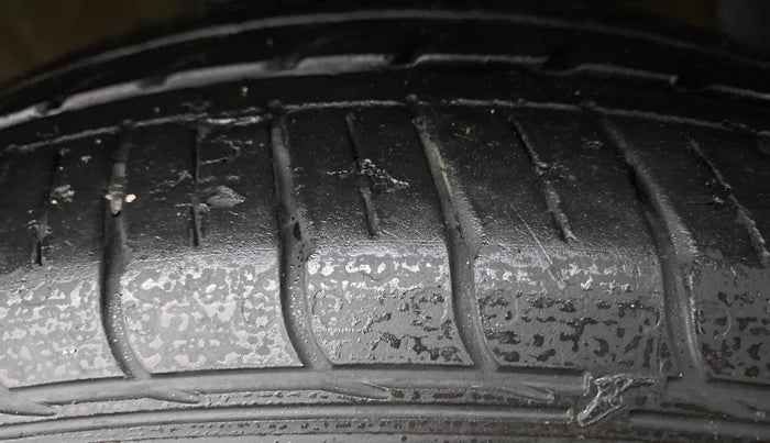 2020 Hyundai AURA SX (O) MT, Petrol, Manual, 17,385 km, Right Front Tyre Tread