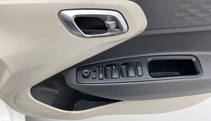 2020 Hyundai AURA SX (O) MT, Petrol, Manual, 17,385 km, Driver Side Door Panels Control
