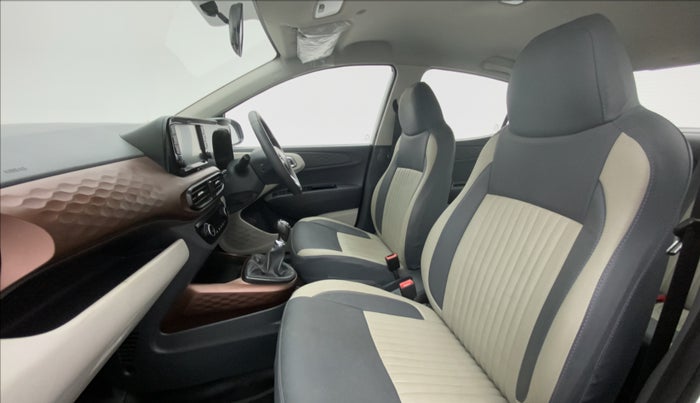 2020 Hyundai AURA SX (O) MT, Petrol, Manual, 17,385 km, Right Side Front Door Cabin