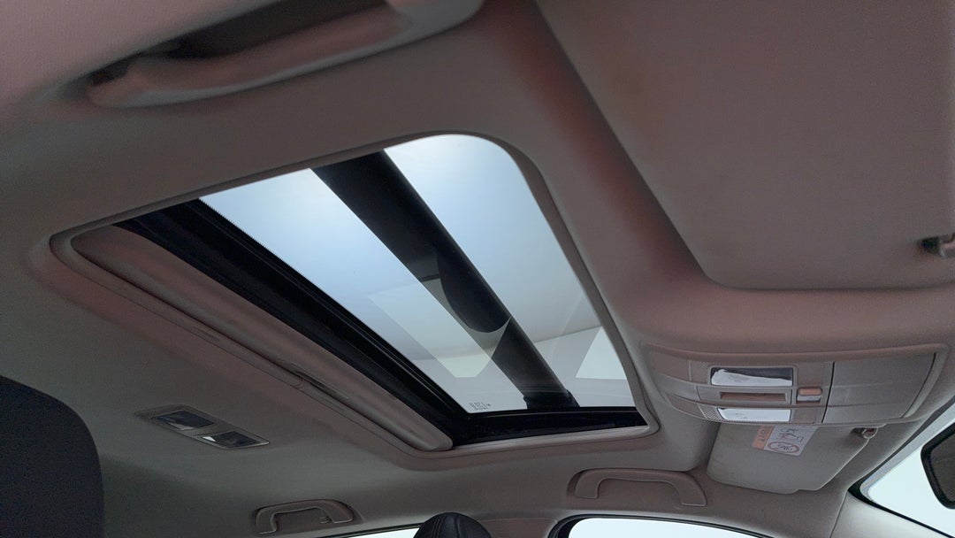 Interior Sunroof/Moonroof