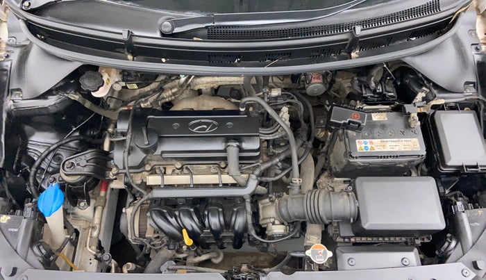 2017 Hyundai i20 Active 1.2 SX, Petrol, Manual, 11,036 km, Engine Bonet View