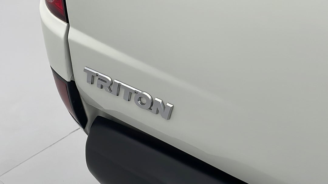 Badge (Boot Left Side)