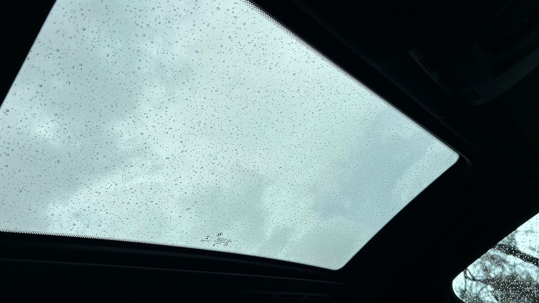 Interior Sunroof/Moonroof