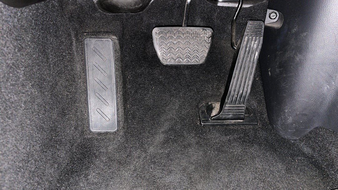 2024 Toyota Camry Ascent, Automatic, 48303 km, Pedals and Footmat