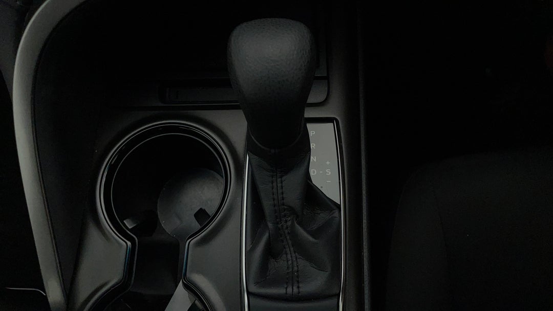 2024 Toyota Camry Ascent, Automatic, 48303 km, Gear Lever 