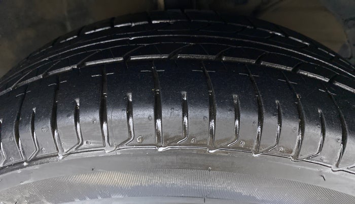 2018 Maruti Baleno DELTA 1.2 K12, Petrol, Manual, 67,410 km, Right Front Tyre Tread