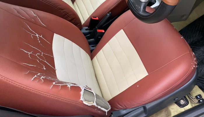 2016 Maruti Alto K10 VXI (O), Petrol, Manual, 1,26,243 km, Driver seat - Cover slightly torn