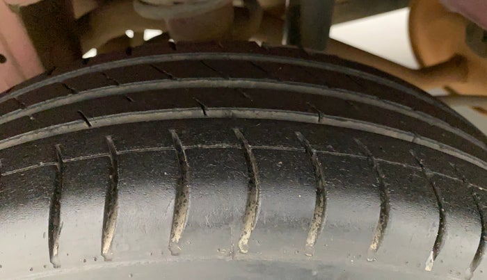 2016 Maruti Alto K10 VXI (O), Petrol, Manual, 1,26,243 km, Right Rear Tyre Tread