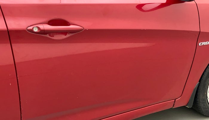 2016 Hyundai Verna 1.6 CRDI SX, Diesel, Manual, 67,464 km, Driver-side door - Minor scratches