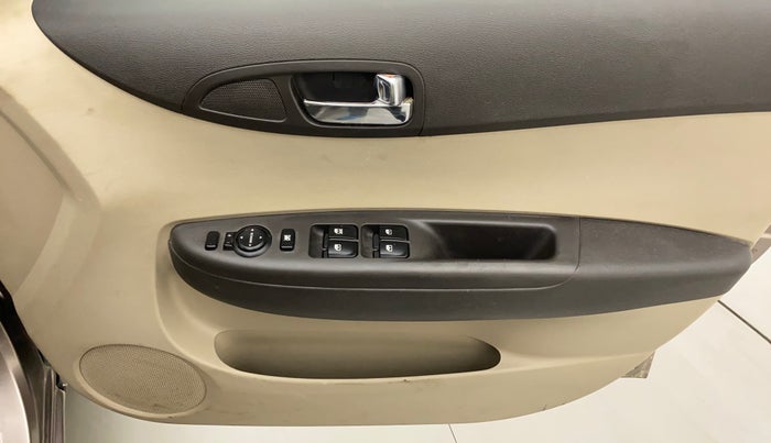 2012 Hyundai i20 SPORTZ (O) 1.2, Petrol, Manual, 84,491 km, Driver Side Door Panels Control