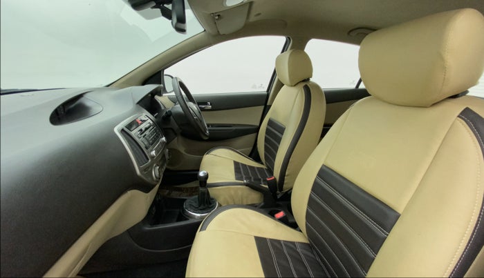 2012 Hyundai i20 SPORTZ (O) 1.2, Petrol, Manual, 84,491 km, Right Side Front Door Cabin