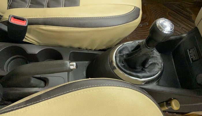 2012 Hyundai i20 SPORTZ (O) 1.2, Petrol, Manual, 84,491 km, Gear Lever