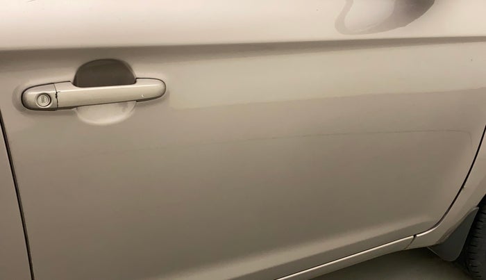 2012 Hyundai i20 SPORTZ (O) 1.2, Petrol, Manual, 84,491 km, Driver-side door - Minor scratches