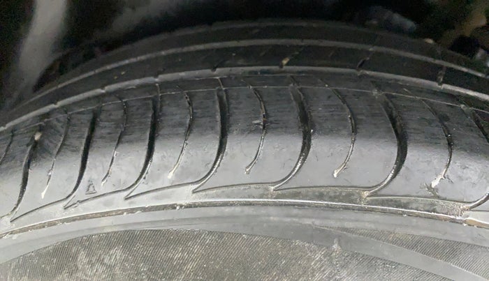2015 Hyundai Creta 1.6 S, Petrol, Manual, 31,824 km, Left Rear Tyre Tread