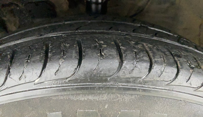 2015 Hyundai Creta 1.6 S, Petrol, Manual, 31,824 km, Left Front Tyre Tread