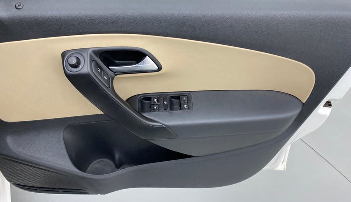 2015 Volkswagen Polo HIGHLINE1.2L PETROL, Petrol, Manual, 92,711 km, Driver Side Door Panels Control