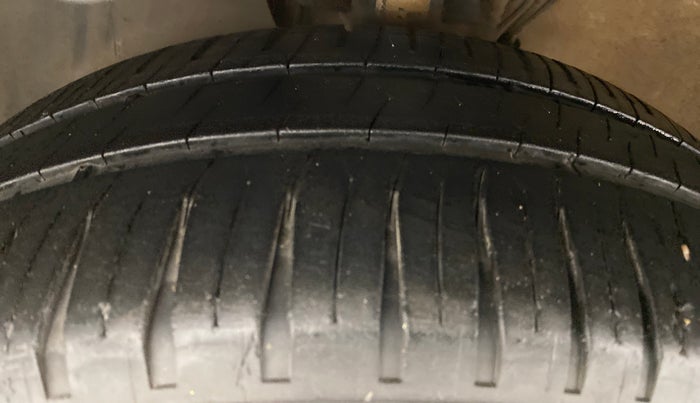 2015 Volkswagen Polo HIGHLINE1.2L PETROL, Petrol, Manual, 92,711 km, Left Front Tyre Tread