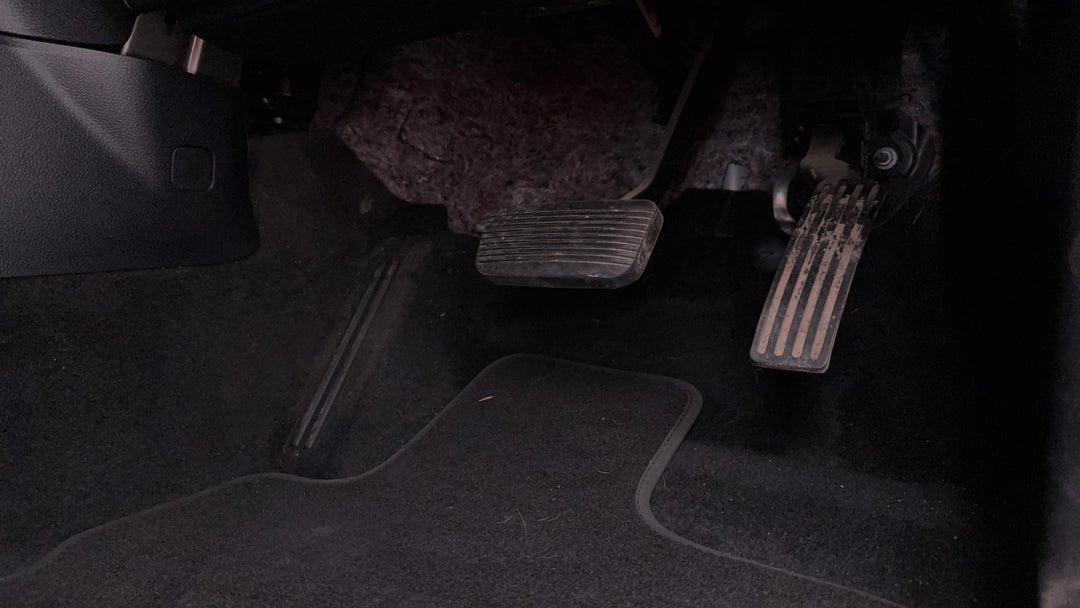 2023 Ford Ranger Sport 3.0 (4x4), Automatic, 60145 km, Pedals and Footmat