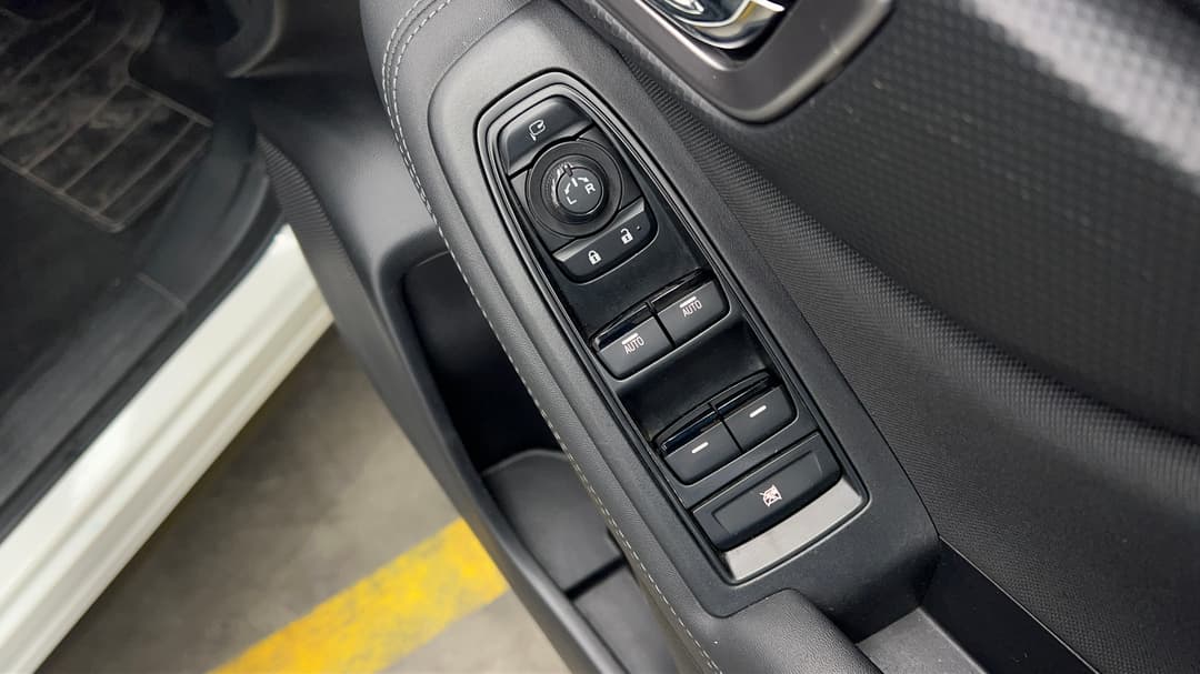 2024 Subaru Forester 2.5i (AWD), Automatic, 54185 km, Drivers Side Door Panel Controls