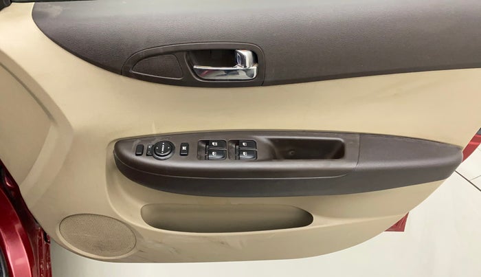 2010 Hyundai i20 SPORTZ 1.2, Petrol, Manual, 46,385 km, Driver Side Door Panels Control