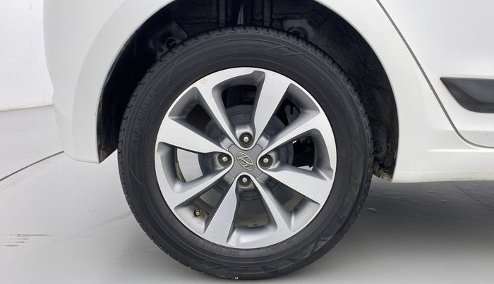 2017 Hyundai Elite i20 ASTA 1.2 (O), Petrol, Manual, 87,142 km, Right Rear Wheel