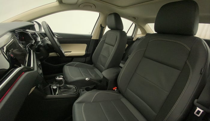 2023 Volkswagen VIRTUS GT PLUS TSI 1.5 EVO DSG, Petrol, Automatic, 8,966 km, Right Side Front Door Cabin