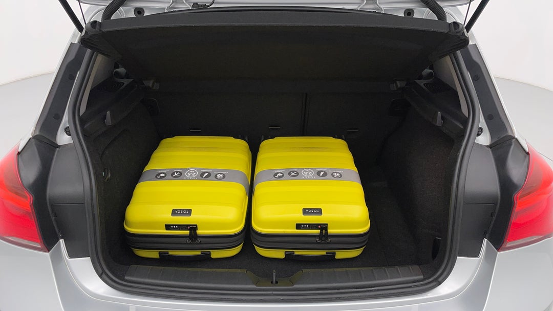 2017 BMW 1 18i Sport Line, Automatic, 94204 km, Boot Inside View with Luggage