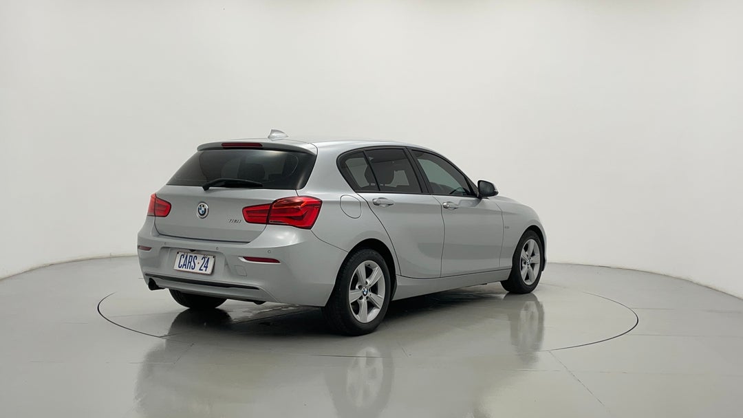 2017 BMW 1 18i Sport Line, Automatic, 94204 km, Right Back Diagonal (45- Degree) View
