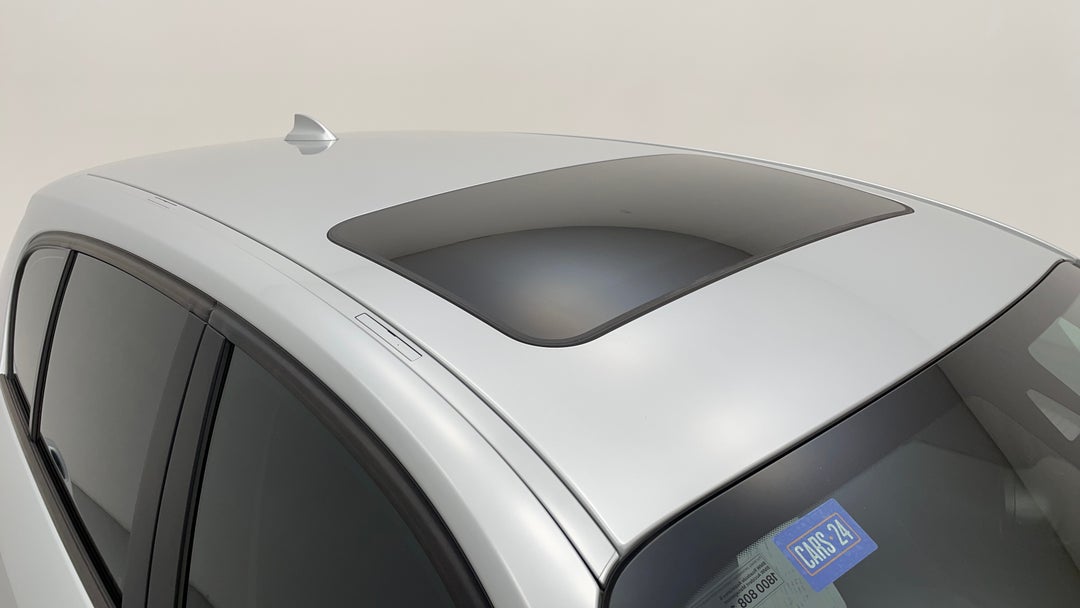 2017 BMW 1 18i Sport Line, Automatic, 94204 km, Roof/Sunroof View