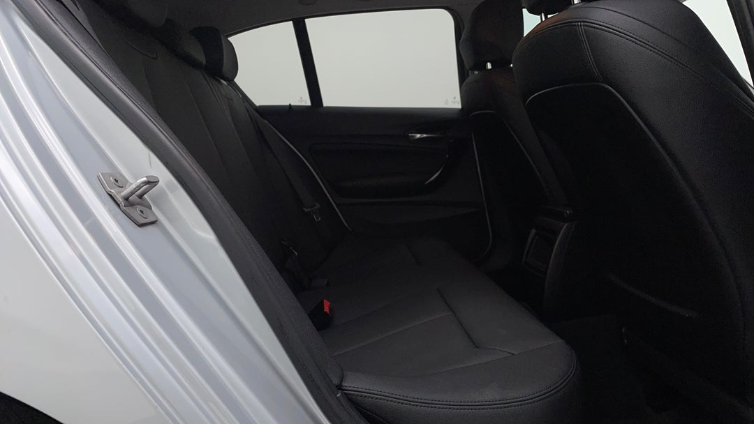 2017 BMW 1 18i Sport Line, Automatic, 94204 km, Right Side Rear Door Cabin View