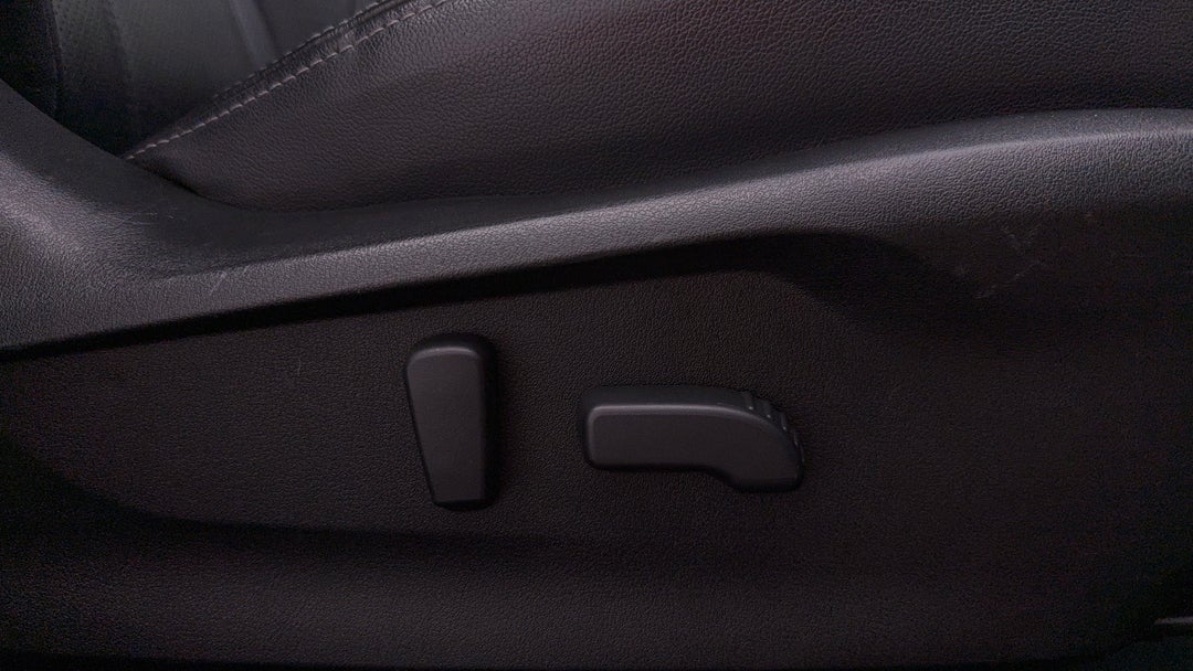 2021 Subaru Forester 2.5i-s (AWD), Automatic, 102465 km, Drivers Side Adjustment Panel