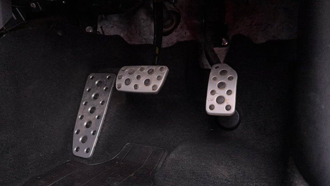 2021 Subaru Forester 2.5i-s (AWD), Automatic, 102465 km, Pedals and Footmat