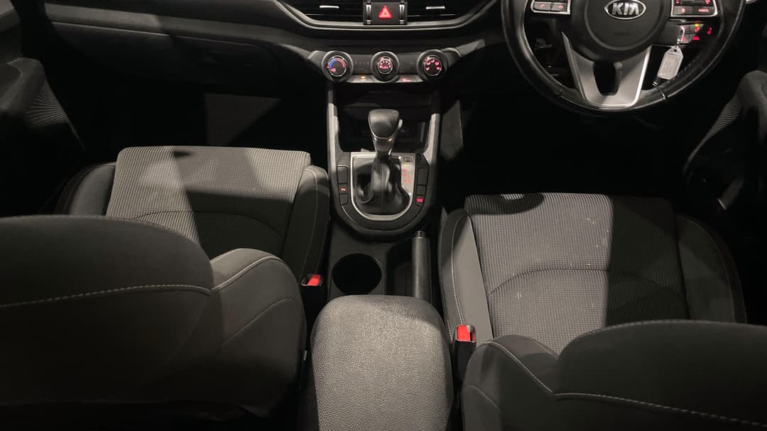 2020 Kia Cerato S, Automatic, 100304 km, Center Console