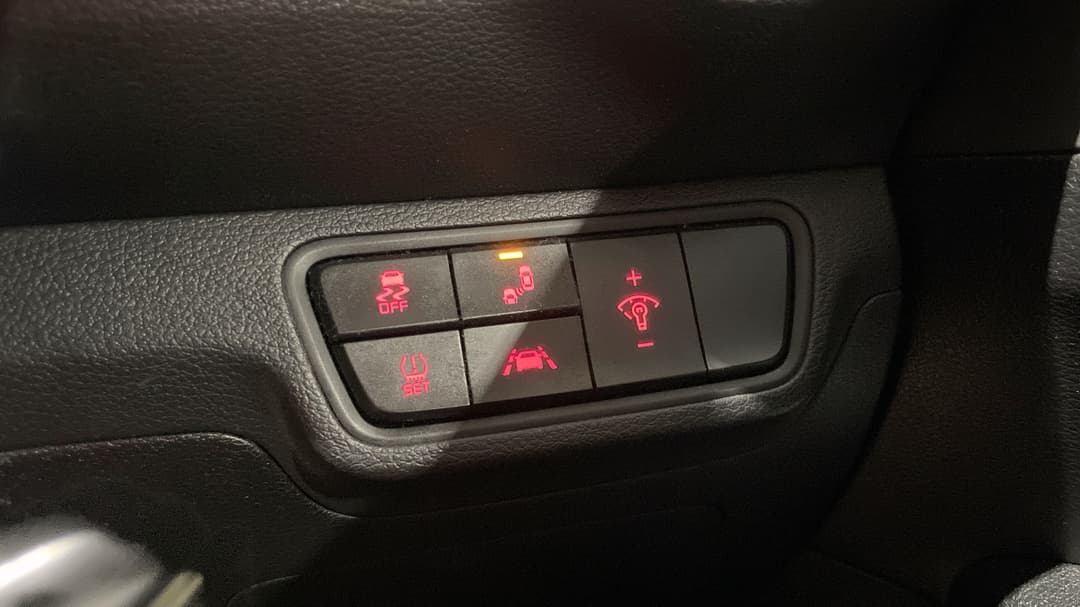 2020 Kia Cerato S, Automatic, 100304 km, Utility Switches/Buttons