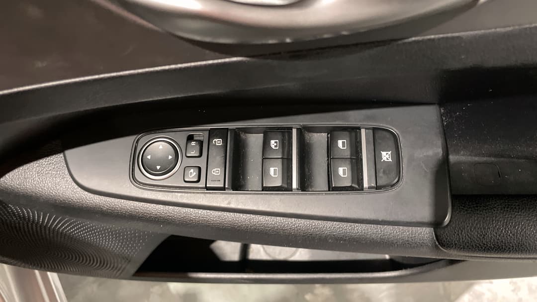 2020 Kia Cerato S, Automatic, 100304 km, Drivers Side Door Panel Controls