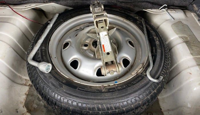 2015 Maruti Alto K10 LXI P, Petrol, Manual, 33,979 km, Spare Tyre