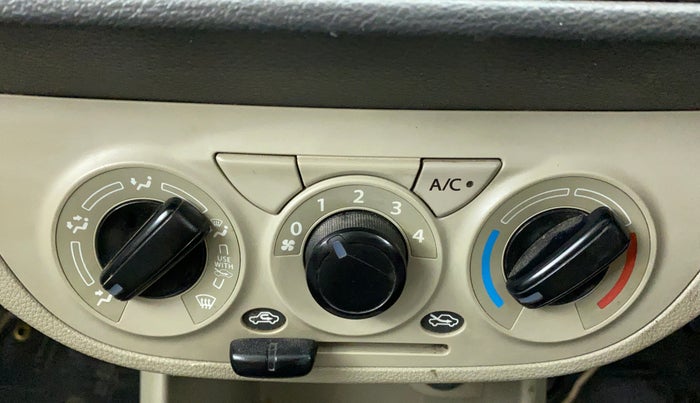 2015 Maruti Alto K10 LXI P, Petrol, Manual, 33,979 km, AC Unit - Directional switch has minor damage