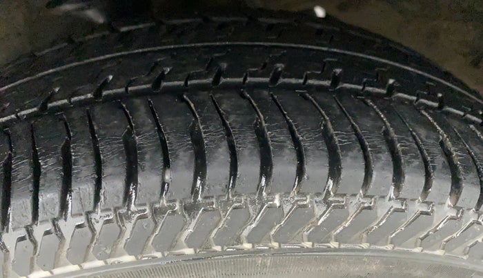 2018 Maruti Alto K10 VXI (O) AMT, CNG, Automatic, 44,796 km, Left Front Tyre Tread